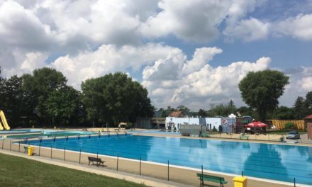 Rozpoczęcie sezonu letniego na basenie BŁĘKITNA FALA